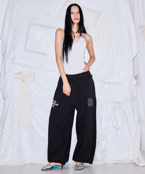 THE MYSTERIOUS HOTEL（ザミステリアスホテル）の「08 CUT-OFF SWEAT PT [BLACK]（スウェットパンツ・レディース・その他・FREE）」の2枚目の写真