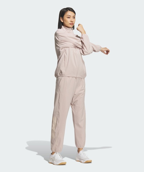 adidas(アディダス)の「トレーニング エッセンシャルズ プラス ルーズフィット ストレッチ ウーブン 9/10 テーパード パンツ / アディダス adidas(スウェットパンツ・レディース・ベージュ・X-LARGE/SMALL/MEDIUM/LARGE/XX-LARGE)」の3枚目の写真
