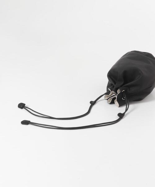 folna(フォルナ)の「Folna LEATHER DRAWSTRING BAG(ショルダーバッグ・レディース・ブラック・FREE)」の5枚目の写真
