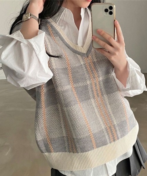 Flugge(フラッジー)の「Vネックニットベスト(ニット/セーター・レディース・グレー/ブルー・FREE)」の11枚目の写真