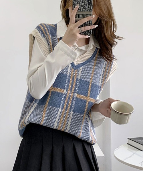 Flugge(フラッジー)の「Vネックニットベスト(ニット/セーター・レディース・グレー/ブルー・FREE)」の9枚目の写真