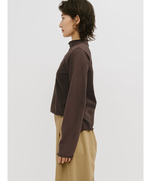 MIDIUMISOLID（ミディウミソリッド）の「MIDIUMISOLID for Ladies ピグメントハイネックインナー（Tシャツ/カットソー・レディース・ブラウン・FREE）」の2枚目の写真