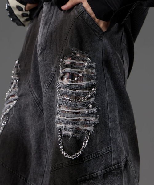 ARULE(アルール)の「A'GEM/9 × .kom 『ARULE/アルール』ディストロイドデニムパンツ(デニムパンツ・メンズ・ブラック・L/M)」の8枚目の写真