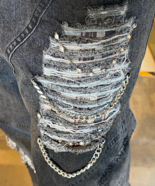 ARULE(アルール)の「A'GEM/9 × .kom 『ARULE/アルール』ディストロイドデニムパンツ(デニムパンツ・メンズ・ブラック・L/M)」の9枚目の写真