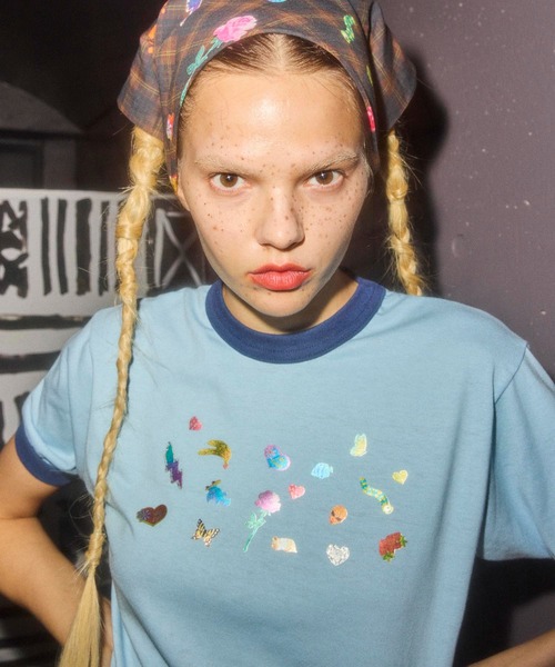 HEY!MrsROSE(ヘイミセスローズ)の「HEY! Mrs ROSE(ヘイ!ミセスローズ)シールプリントリンガーT(Tシャツ/カットソー・レディース・レッド/ブルー/グリーン/ブラック・FREE)」の3枚目の写真