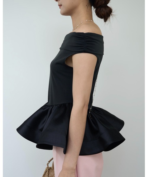 BIRTHDAY BASH（バースデイバッシュ）の「OFF SHOULDER DOCKING TOPS（オフショルダードッキングトップス）（Tシャツ/カットソー・レディース・ホワイト/ブラック・FREE）」の11枚目の写真