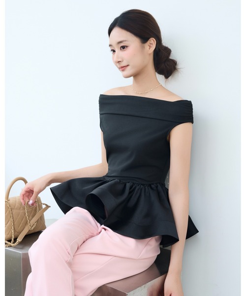 BIRTHDAY BASH（バースデイバッシュ）の「OFF SHOULDER DOCKING TOPS（オフショルダードッキングトップス）（Tシャツ/カットソー・レディース・ホワイト/ブラック・FREE）」の5枚目の写真