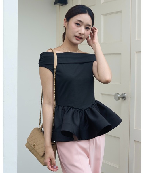 BIRTHDAY BASH（バースデイバッシュ）の「OFF SHOULDER DOCKING TOPS（オフショルダードッキングトップス）（Tシャツ/カットソー・レディース・ホワイト/ブラック・FREE）」の10枚目の写真