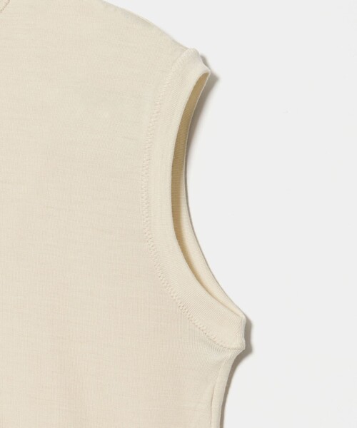 UNITED ARROWS(ユナイテッドアローズ)の「<GOOD PEOPLE GOOD STITCHING GOOD PRODUCT>コンフォート ノースリーブ ニット(タンクトップ・レディース・クリーム/ブラック・S)」の5枚目の写真