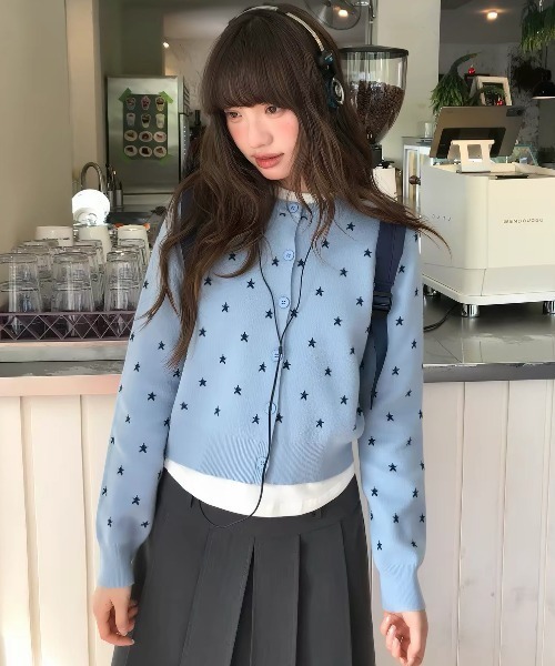 AsRiRe(アスリレイ)の「26aw 三色展開/スターモチーフ総柄コンパクトニットカーディガン(カーディガン/ボレロ・レディース・ダークグレー/ブルー/ライトグレー・M)」の15枚目の写真