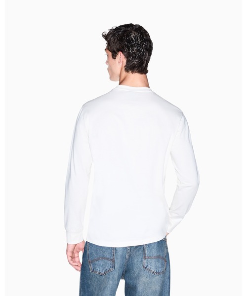 ARMANI EXCHANGE（アルマーニエクスチェンジ）の「【A|X アルマーニ エクスチェンジ】CO エンブレムロゴ レギュラーフィット 長袖クルーネックTシャツ/REGULAR（Tシャツ/カットソー・メンズ・オフホワイト・XX-LARGE/X-SMALL/X-LARGE/SMALL/MEDIUM/LARGE）」の3枚目の写真