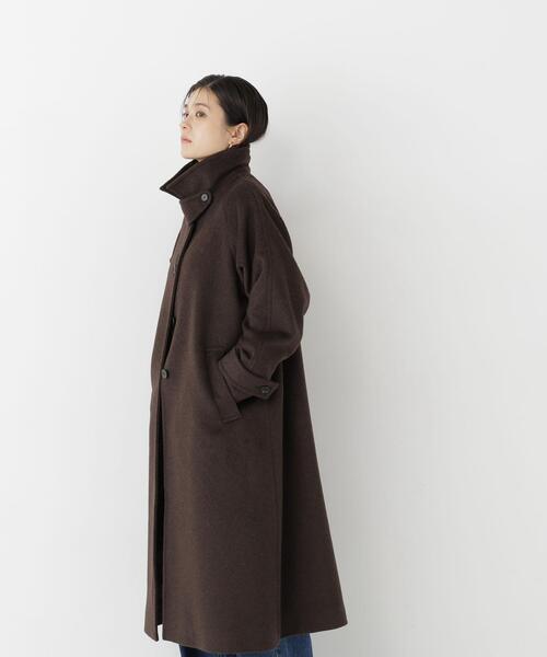 NATURAL BEAUTY BASIC（ナチュラルビューティーベーシック）の「ステンカラーロングコート（ステンカラーコート・レディース・ネイビー/ダークブラウン/ベージュ・X-SMALL/MEDIUM/SMALL）」の2枚目の写真
