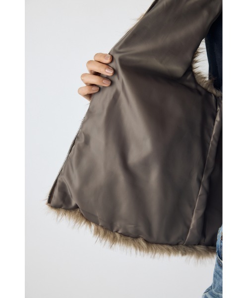 AZUL by moussy(アズールバイマウジー)の「ミックスフードファーベスト 秋服 冬服(ベスト・レディース・ベージュ/ブラウン・FREE)」の10枚目の写真