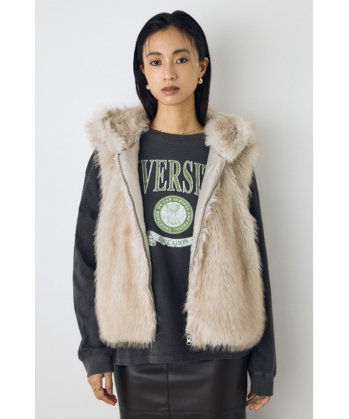 AZUL by moussy(アズールバイマウジー)の「ミックスフードファーベスト 秋服 冬服(ベスト・レディース・ベージュ/ブラウン・FREE)」の11枚目の写真