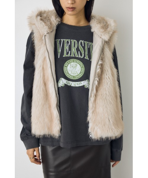 AZUL by moussy(アズールバイマウジー)の「ミックスフードファーベスト 秋服 冬服(ベスト・レディース・ベージュ/ブラウン・FREE)」の12枚目の写真