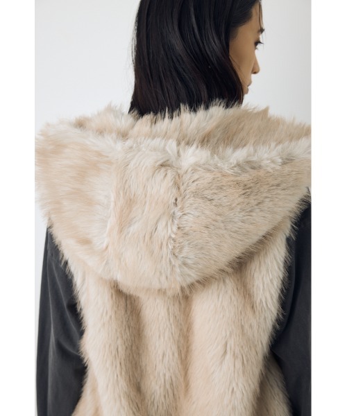 AZUL by moussy(アズールバイマウジー)の「ミックスフードファーベスト 秋服 冬服(ベスト・レディース・ベージュ/ブラウン・FREE)」の17枚目の写真