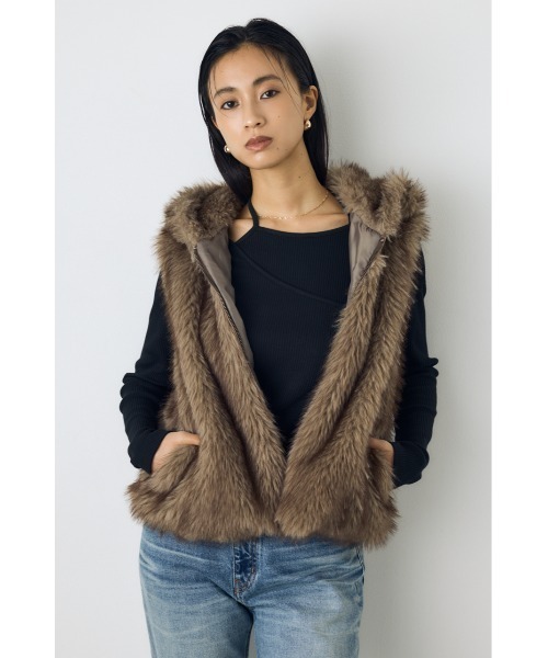 AZUL by moussy(アズールバイマウジー)の「ミックスフードファーベスト 秋服 冬服(ベスト・レディース・ベージュ/ブラウン・FREE)」の22枚目の写真