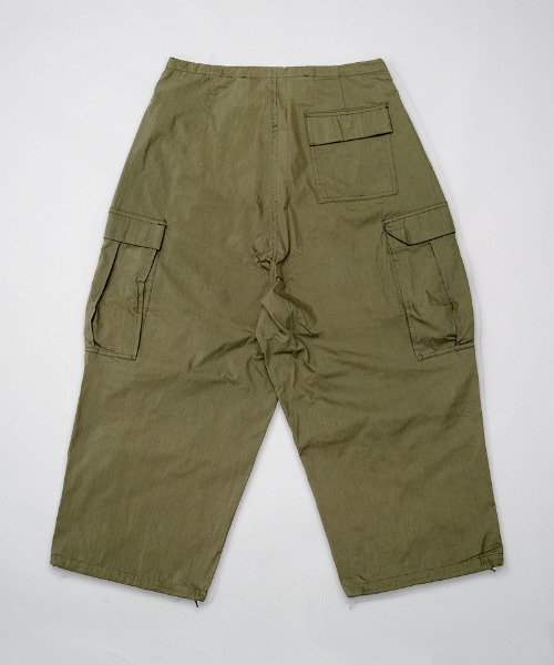YMCLKY(ワイエムシーエルケーワイ)の「米軍タイプ M-51 オーバーパンツ YMCLKY. #PP388YN(カーゴパンツ・メンズ・オリーブ・SMALL)」の5枚目の写真