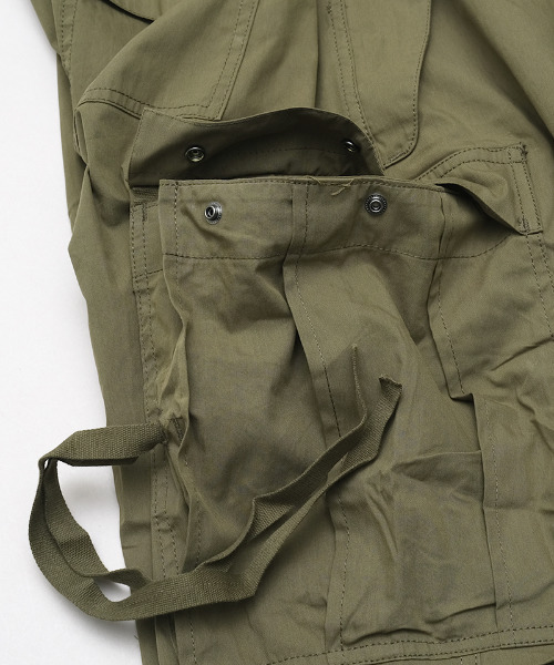 YMCLKY(ワイエムシーエルケーワイ)の「米軍タイプ M-51 オーバーパンツ YMCLKY. #PP388YN(カーゴパンツ・メンズ・オリーブ・SMALL)」の6枚目の写真