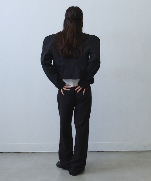 Clum（クルム）の「power shoulder braid napoleon jacket / パワーショルダーブレードナポレオンジャケット（ミリタリージャケット・レディース・ブラック・SMALL/MEDIUM/LARGE）」の2枚目の写真