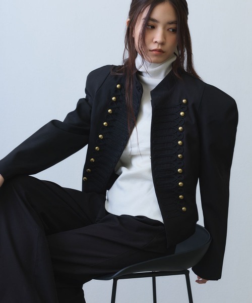 Clum（クルム）の「power shoulder braid napoleon jacket / パワーショルダーブレードナポレオンジャケット（ミリタリージャケット・レディース・ブラック・SMALL/MEDIUM/LARGE）」の5枚目の写真