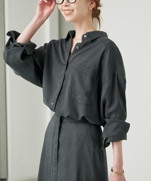 SLOBE IENA(スローブイエナ)の「《シリーズあり/セットアップ可/追加》製品染めシャツ(シャツ/ブラウス・レディース・グレー/ブラウン・FREE)」の14枚目の写真