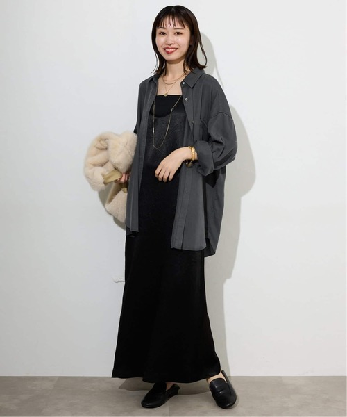 SLOBE IENA(スローブイエナ)の「《シリーズあり/セットアップ可/追加》製品染めシャツ(シャツ/ブラウス・レディース・グレー/ブラウン・FREE)」の16枚目の写真