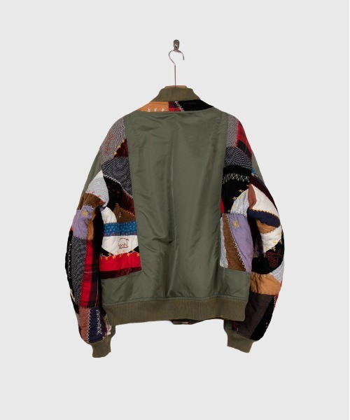KHOKI（コッキ）の「【KHOKI】Quilt bomber jacket（ブルゾン・メンズ・ブラック/カーキ・3）」の8枚目の写真