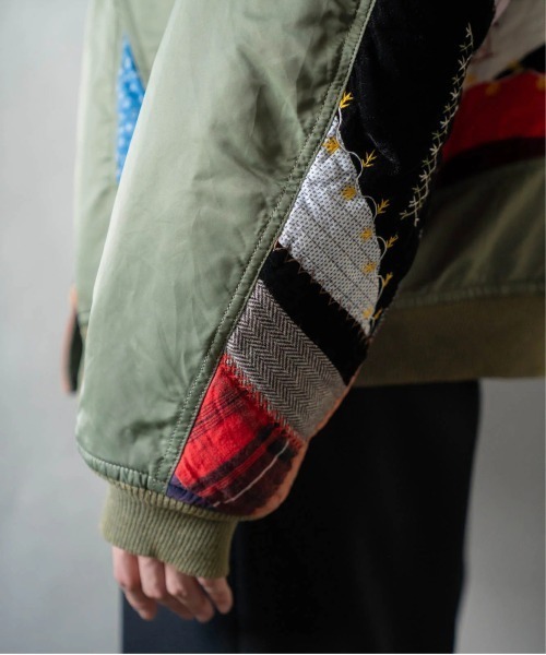 KHOKI（コッキ）の「【KHOKI】Quilt bomber jacket（ブルゾン・メンズ・ブラック/カーキ・3）」の13枚目の写真