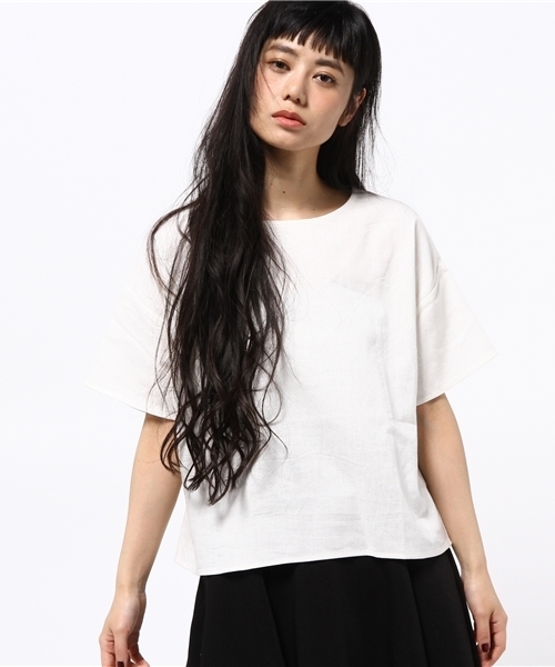 earth music&ecology(アースミュージックアンドエコロジー)の「【2016Summer】バックレースアッププルオーバー(Tシャツ/カットソー・レディース・キャメル/ネイビー/オフホワイト・FREE)」の12枚目の写真