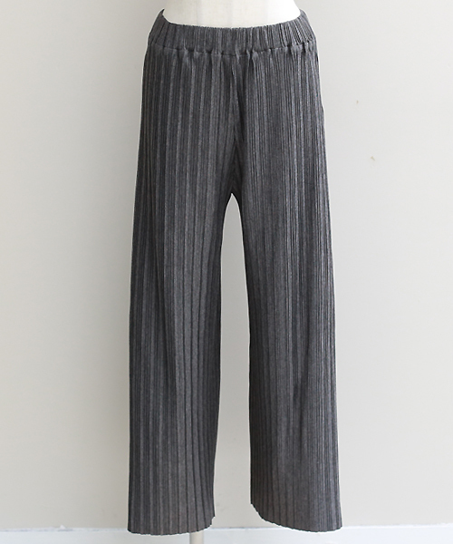 REAL CUBE（リアルキューブ）の「REAL CUBE リッチプリーツワイドパンツ（その他パンツ・レディース・モカ/ネイビー/グレー/チャコールグレー/カーキ/ライトブルー・38/40）」の16枚目の写真