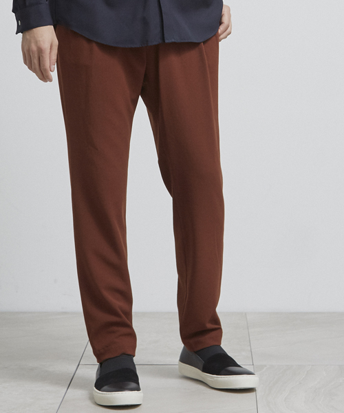 UNITED TOKYO(ユナイテッドトウキョウ)の「Outlastリラックスパンツ(その他パンツ・メンズ・ブラック/グレー/レッド/ダークグレー/ブラウン・1/2/3)」の5枚目の写真