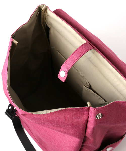 anello（アネロ）の「【anello】高密度杢調ポリエステル リュック（バックパック/リュック・レディース・グリーン/ピンク/ネイビー/グレー/ライトブラウン/ブラック/ブルー/パープル/その他1/ピンク系その他/トリコロール/グレー×ピンク/イエロー系/ブラック×グレー・FREE）」の18枚目の写真