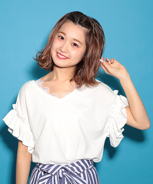 one after another NICE CLAUP（ワンアフターアナザーナイスクラップ）の「袖フリルＴシャツ（Tシャツ/カットソー・レディース・ブルー/オフホワイト/ブラック/グリーン/ピンク・FREE）」の2枚目の写真