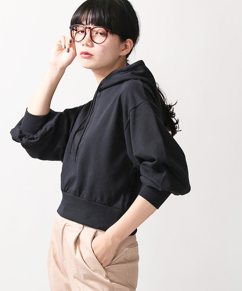 WEGO（ウィゴー）の「WEGO/デイリーショートパーカー（パーカー・レディース・ブラック/パープル/レッド/イエロー/ブルー/グリーン/杢グレー/ライトピンク/レッド系その他/ホワイト/サックスブルー/ライトパープル・FREE）」の3枚目の写真