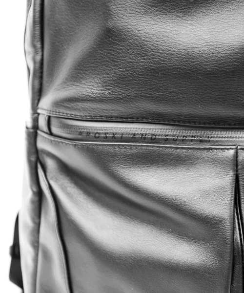 BROSKI AND SUPPLY(ブロスキーアンドサプライ)の「防水レザーバックパック【BROSKI AND SUPPLY/ブロスキーアンドサプライ】novice / waterproof leather backpack(バックパック/リュック・メンズ・ブラック・FREE)」の10枚目の写真