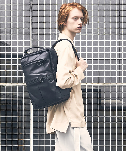 BROSKI AND SUPPLY(ブロスキーアンドサプライ)の「防水レザーバックパック【BROSKI AND SUPPLY/ブロスキーアンドサプライ】novice / waterproof leather backpack(バックパック/リュック・メンズ・ブラック・FREE)」の20枚目の写真
