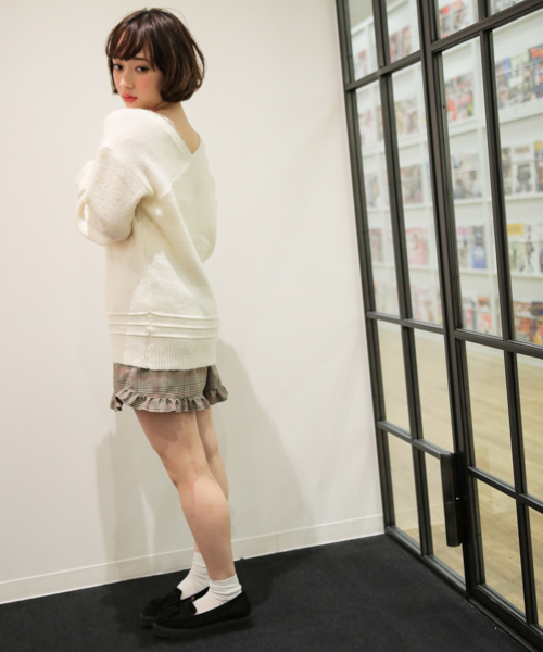 apres jour（アプレジュール）の「やわらかVネックスソラインニット【ZOZOTOWN限定アイテム】（ニット/セーター・レディース・オフホワイト/イエロー/ラベンダー・フリー）」の12枚目の写真