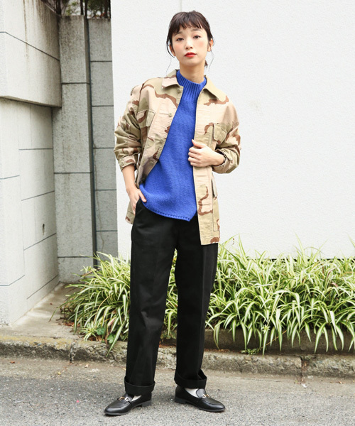 LOWRYS FARM（ローリーズファーム）の「バックサテンミリタリージャケット　782384 （ミリタリージャケット・レディース・カーキ/カモフラージュ・MEDIUM/LARGE）」の17枚目の写真