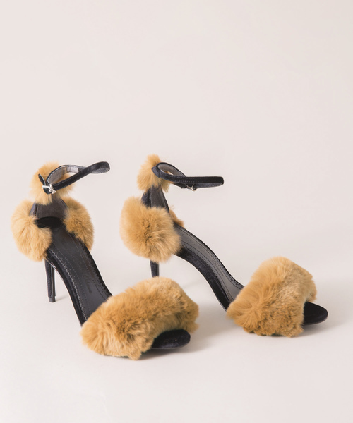 美品 TSURU by Mariko Oikawa ファーサンダル ツルバイオイカワ、ファーサンダル TSURU By MARIKO OIKAWA (Women