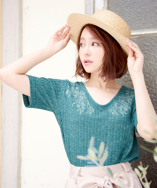 KOBE LETTUCE（コウベレタス）の「刺繍テレコ半袖Vネックプルオーバー（その他トップス・レディース・ネイビー/オフホワイト/ピンク/グリーン・FREE）」の3枚目の写真