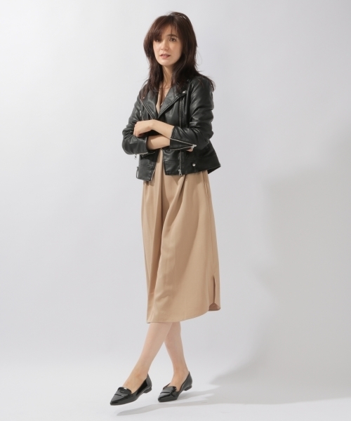 laboratory work(ラボラトリーワーク)の「スキッパーケープワンピース(ワンピース・レディース・ブラック/ベージュ/カーキ・MEDIUM)」の2枚目の写真