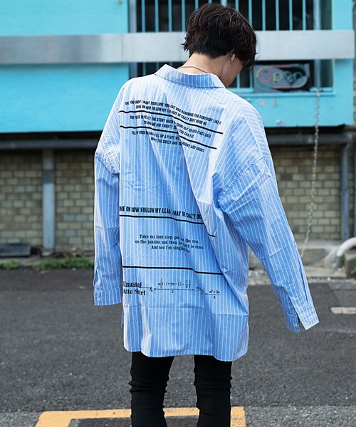 GOSTAR DE FUGA（ゴスタール ジフーガ）の「英字プリント