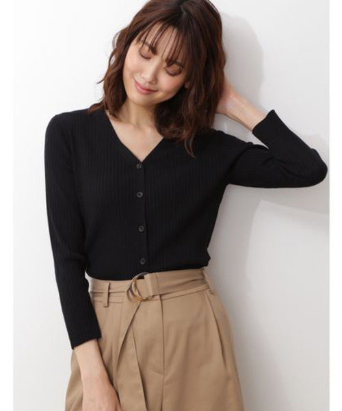 NATURAL BEAUTY BASIC（ナチュラルビューティーベーシック）の「【Oggi 5月号掲載】[洗える]ファインハイゲージ リブカーデ（カーディガン/ボレロ・レディース・ブラック/グレー/オフホワイト/ブラウン/ピンク/ブルー・MEDIUM）」の2枚目の写真