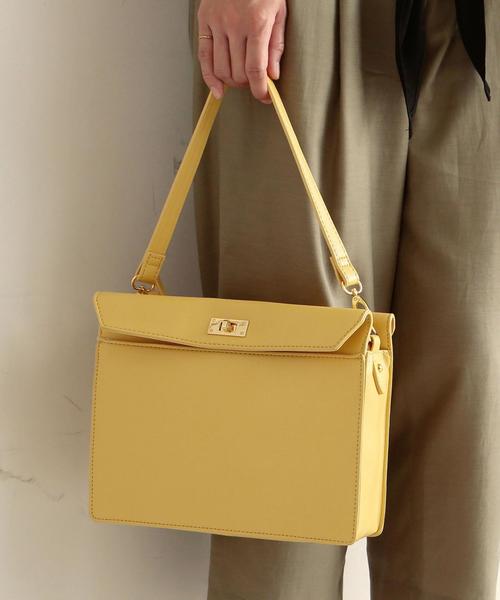 BEAUTY&YOUTH UNITED ARROWS（ビューティーアンドユースユナイテッドアローズ）の「BYMC スクエアフォールド 2WAYショルダーバッグ◆（ショルダーバッグ・レディース・オレンジ/ネイビー/オフホワイト/ブラック/ナチュラル/レッド/イエロー・フリー）」の5枚目の写真