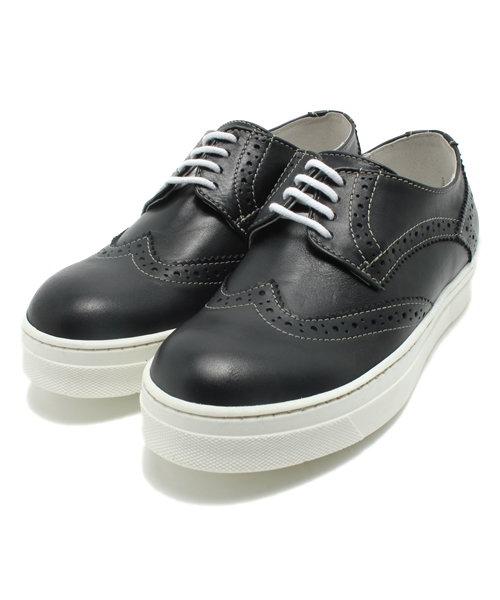 ROSE BUD（ローズバッド）の「【Figue掲載】12002SO-BAHIA WING TIP SNEAKER（スニーカー・レディース・ホワイト/ブルー・37/39/36/38）」の2枚目の写真