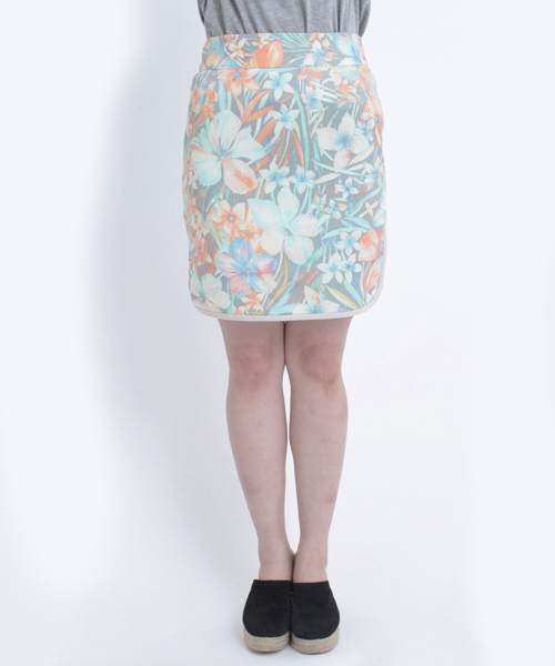 SILAS(サイラス)の「FLOWER TIGHT SKIRT(スカート・レディース・ピンク/オレンジ・MEDIUM/SMALL)」の2枚目の写真
