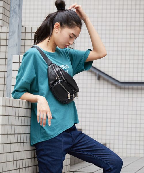 Bifrost(ビフレスト)の「BIG ロゴTシャツ(Tシャツ/カットソー・レディース・ブラック/ベージュ/オフホワイト/グリーン/杢グレー・FREE)」の5枚目の写真