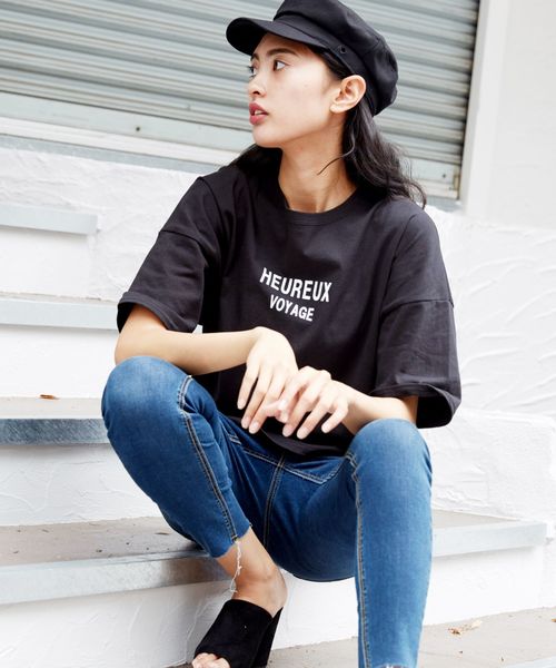Bifrost(ビフレスト)の「BIG ロゴTシャツ(Tシャツ/カットソー・レディース・ブラック/ベージュ/オフホワイト/グリーン/杢グレー・FREE)」の1枚目の写真