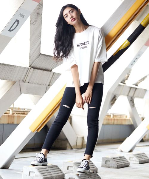 Bifrost(ビフレスト)の「BIG ロゴTシャツ(Tシャツ/カットソー・レディース・ブラック/ベージュ/オフホワイト/グリーン/杢グレー・FREE)」の12枚目の写真